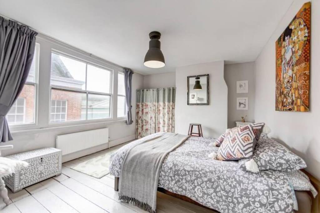 Appartement Heart Of The Beautiful Old Town à Hastings Extérieur photo